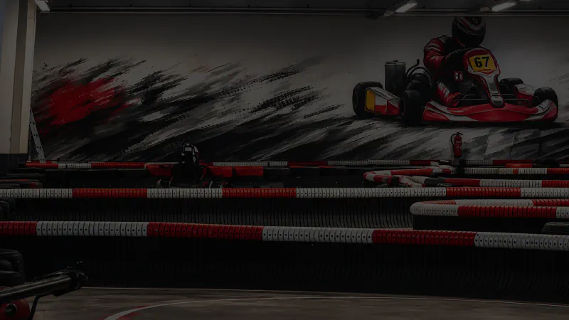 Blick auf die Indoor-Kartstrecke in Kassel
